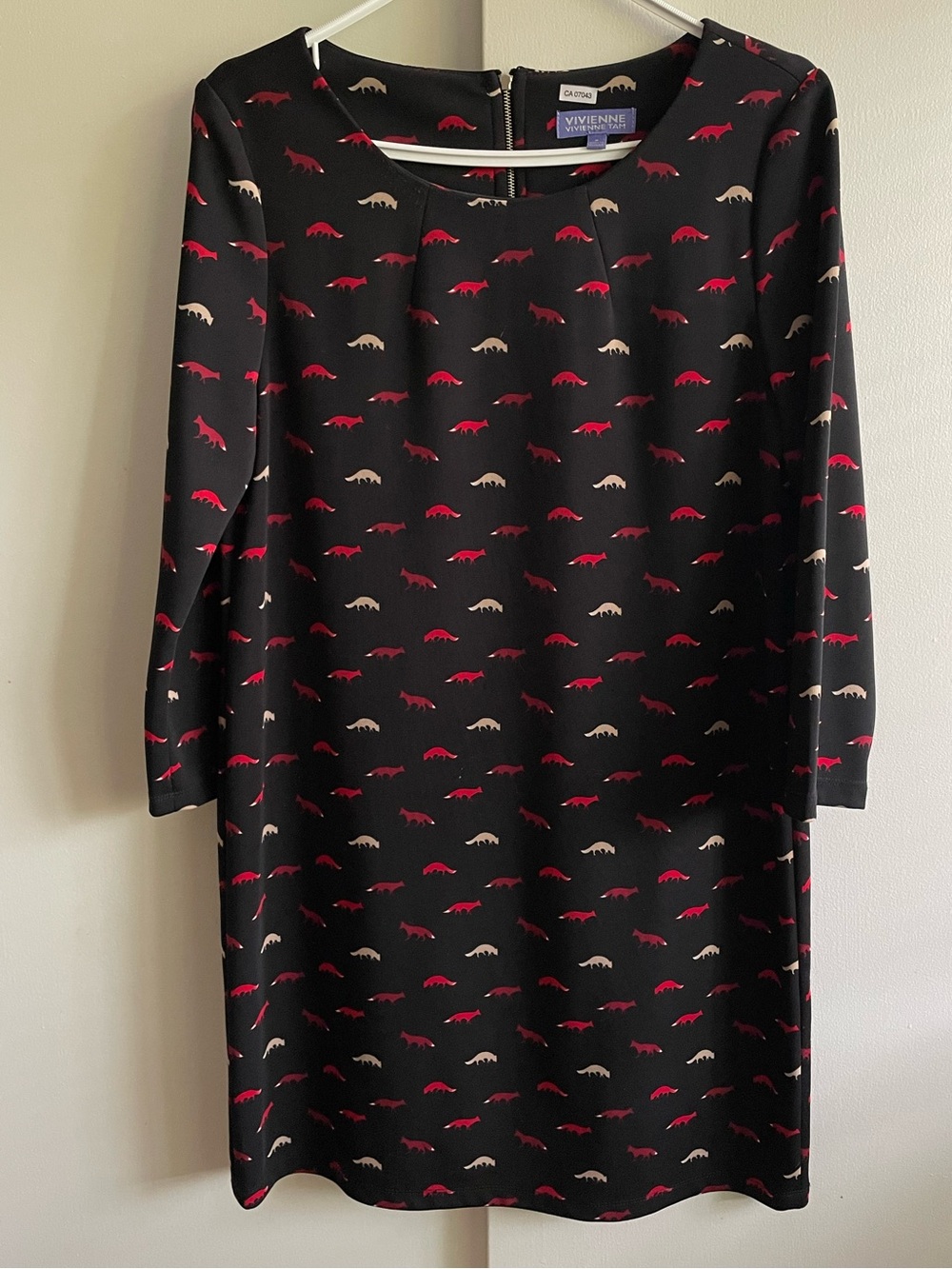 Vivienne Tam Black Red Fox Print Shift Dress 8 Stretchy Knit Work Casual Mod